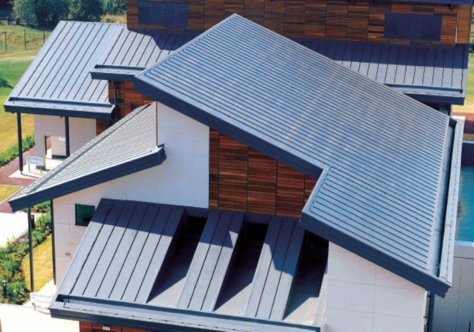 Jak wybrać odpowiednie pokrycie dachowe na dom?